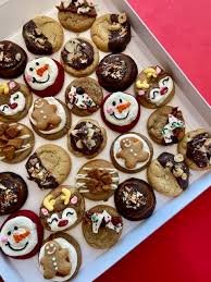 Gift Box - 30 pack of 1/4 sized cookies with logos/photos, custom flavours